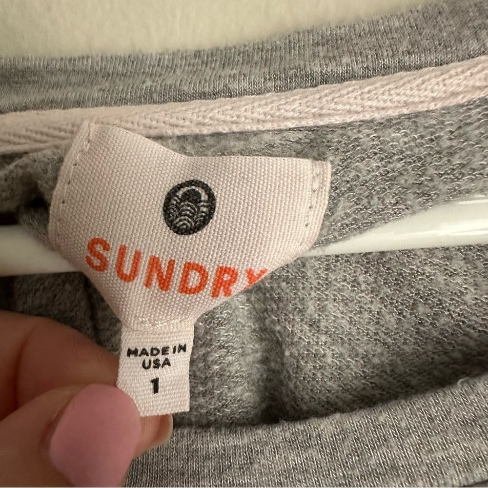 Sundry Gray Pullover Sweater Sweatshirt Merci Beau Coup size 1 / Small - Picture 4 of 7